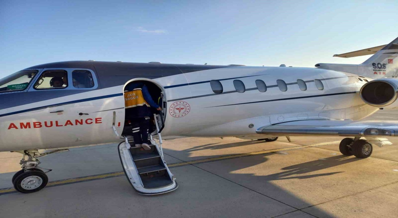 Beyin kanaması geçiren prematüre bebek ambulans uçakla Ankaraya sevk edildi