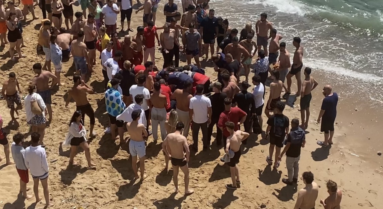 Beykozda denize giren 4 kişiden biri ağır yaralandı, bir kişiyi arama çalışmaları devam ediyor