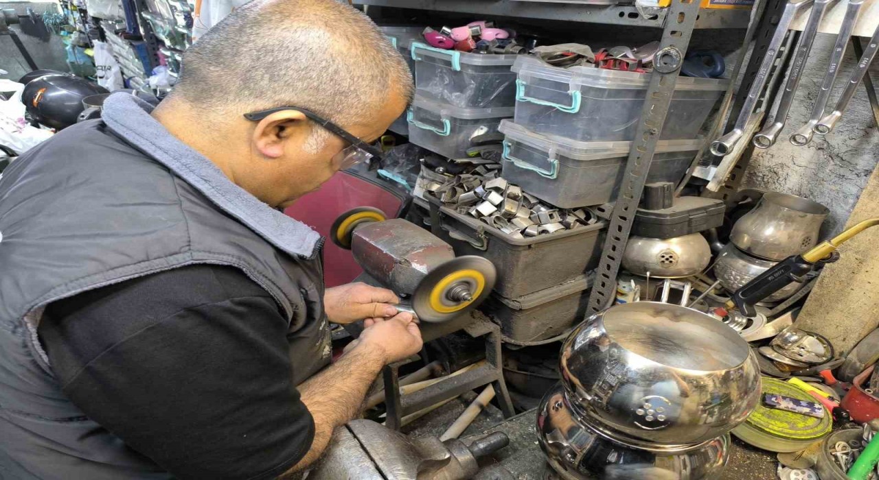 Bıçak bileyicileri Kurban Bayramından memnun