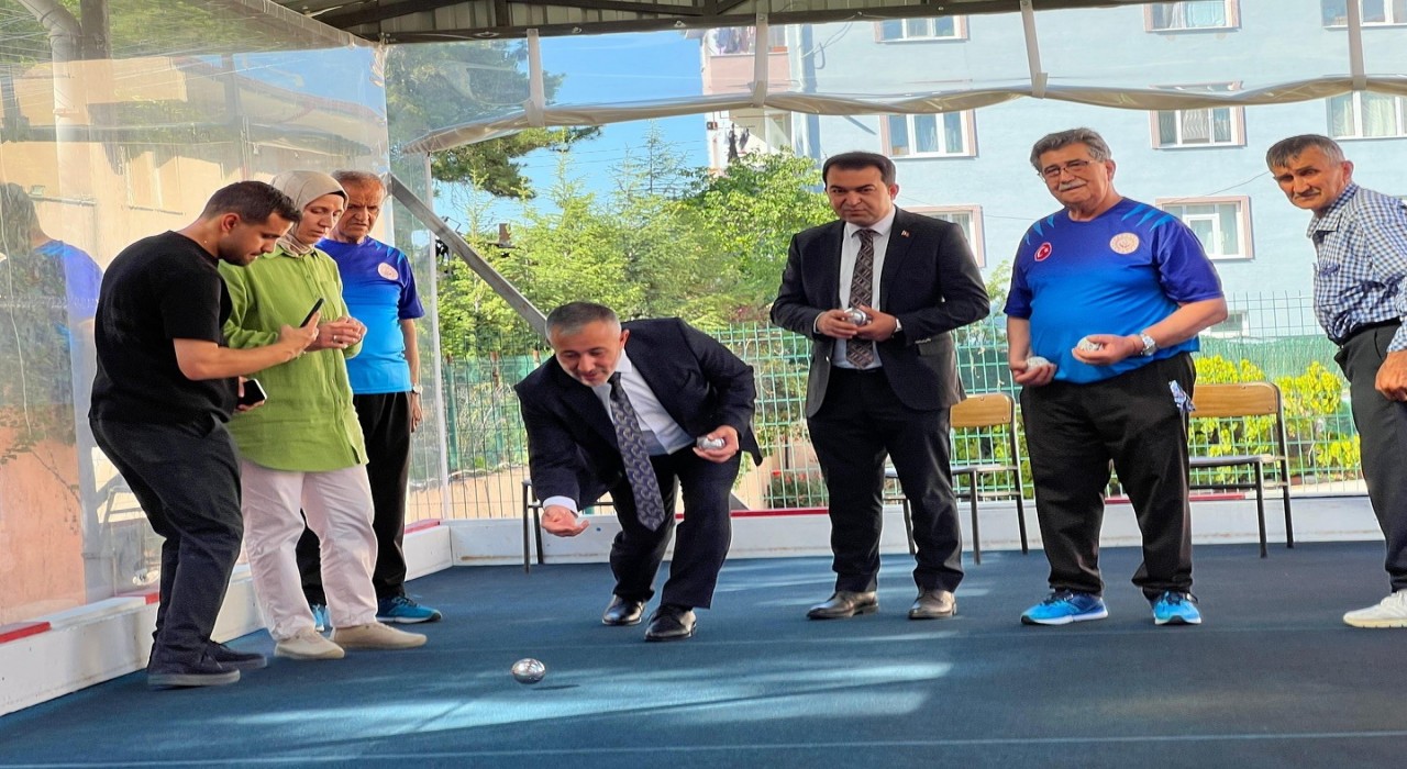 Bilecikte yaşlıların bocce merakı