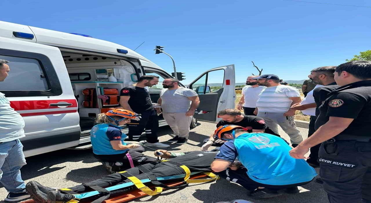 Bingölde trafik kazası: 2 yaralı