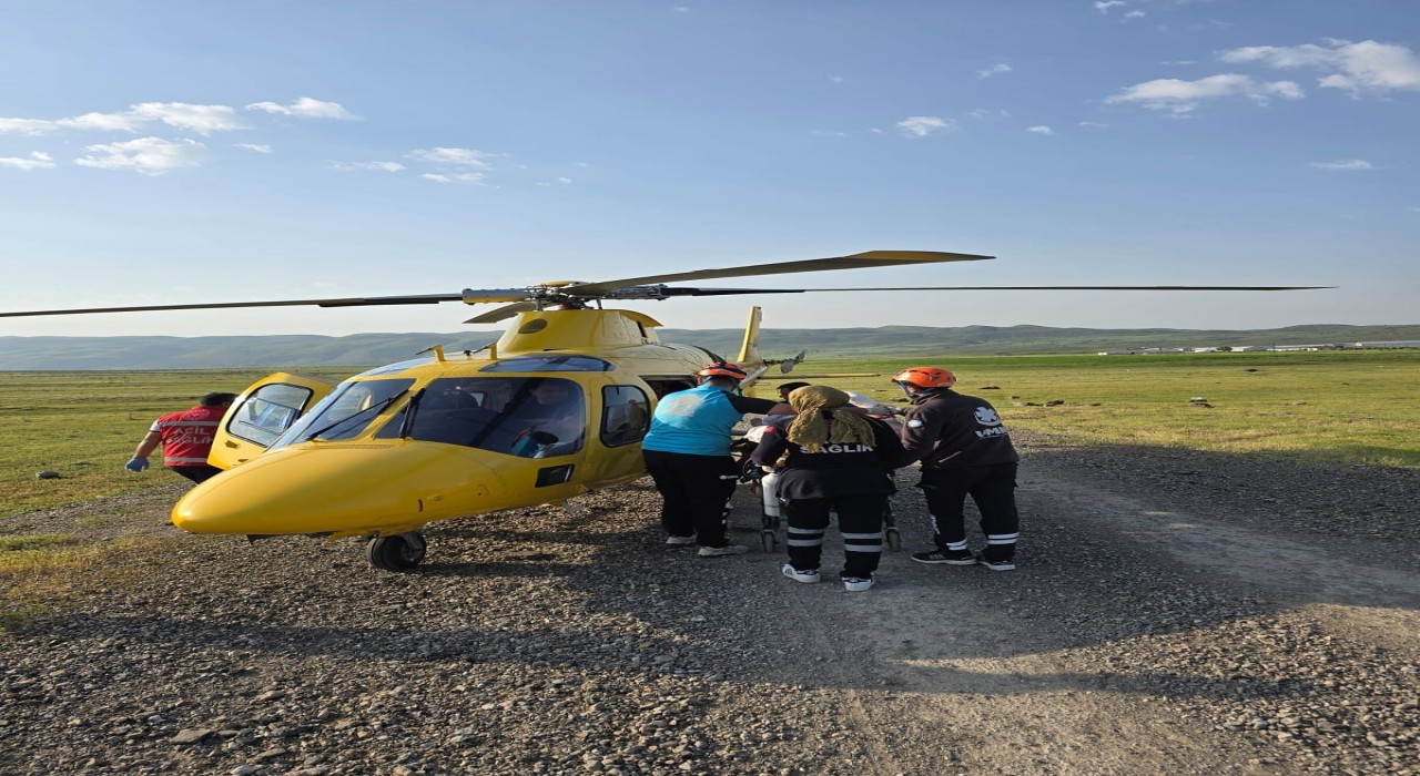 Bingölde yolcu otobüsü devrildi: 3 yaralı