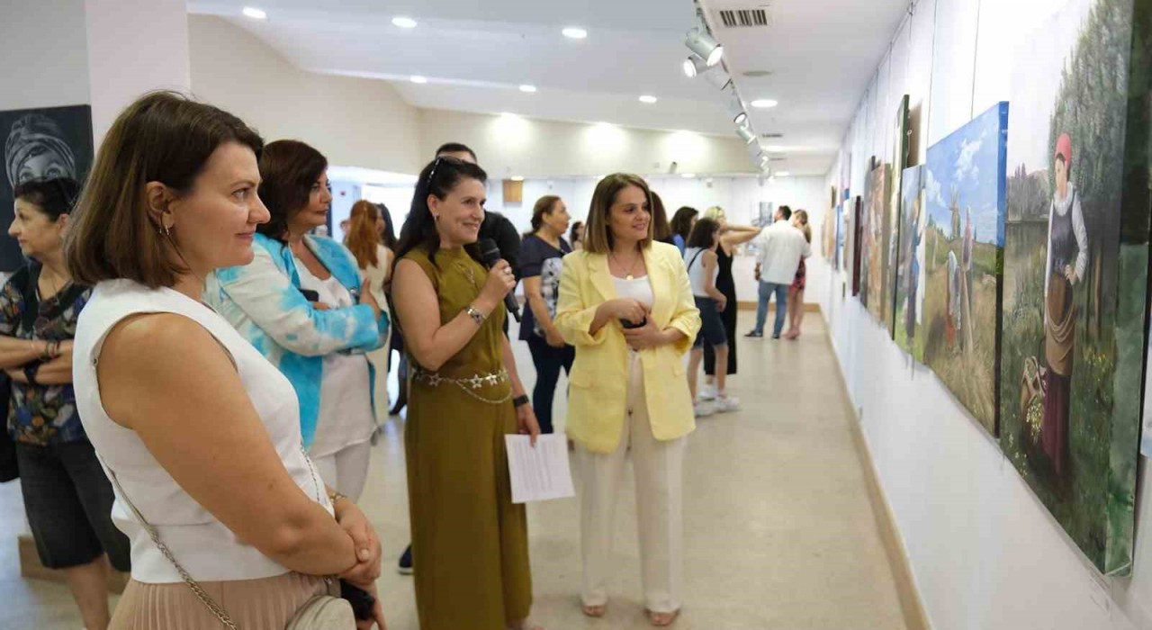 Bir fırça, bin duygu sergisi, sanatseverlerle buluştu