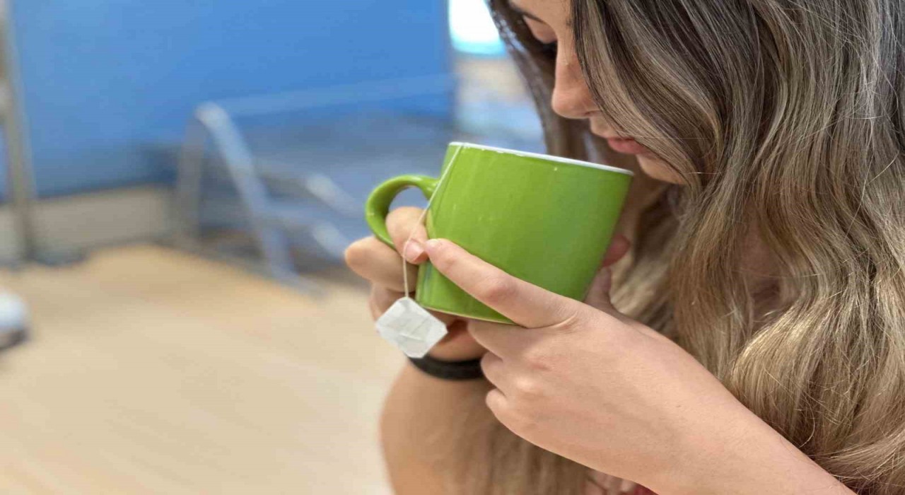 Bitki çaylarındaki bilinmeyen tehlike: İçerisinden ilaç kalıntısı çıkabiliyor