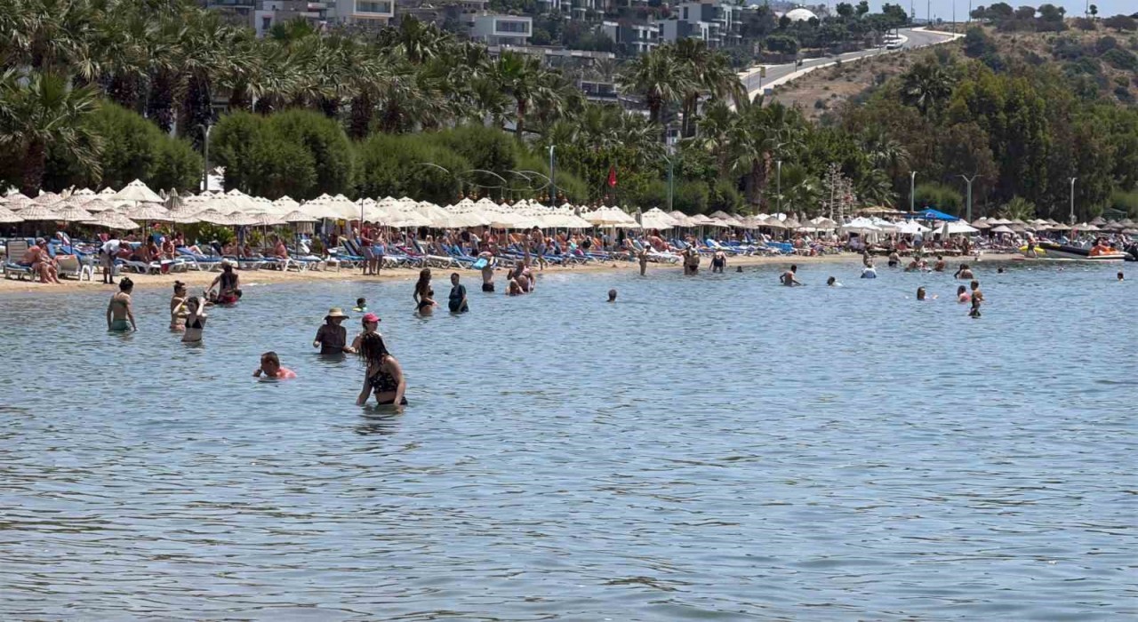 Bodrum sahillerinde ‘bayram yoğunluğu
