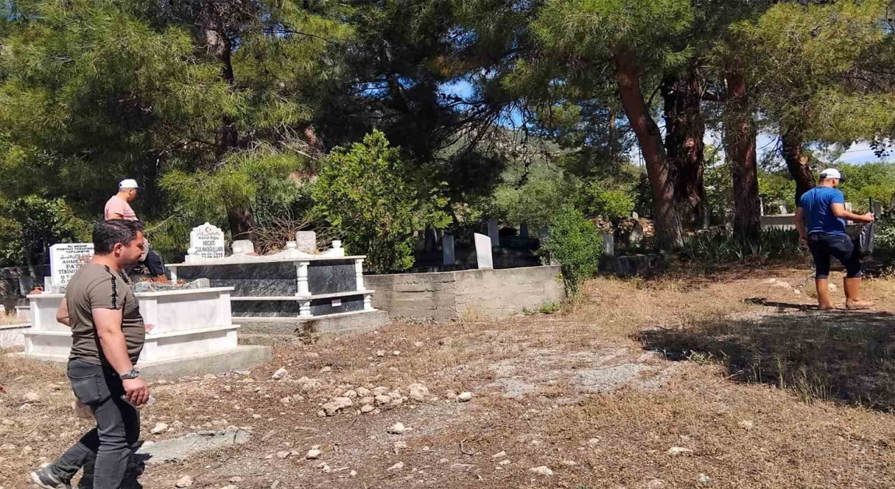 Bozdoğan Belediyesinden mezarlıklara bakım