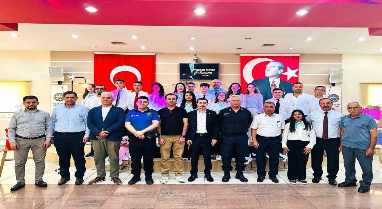 Bozdoğanda şiir gecesi beğeni topladı