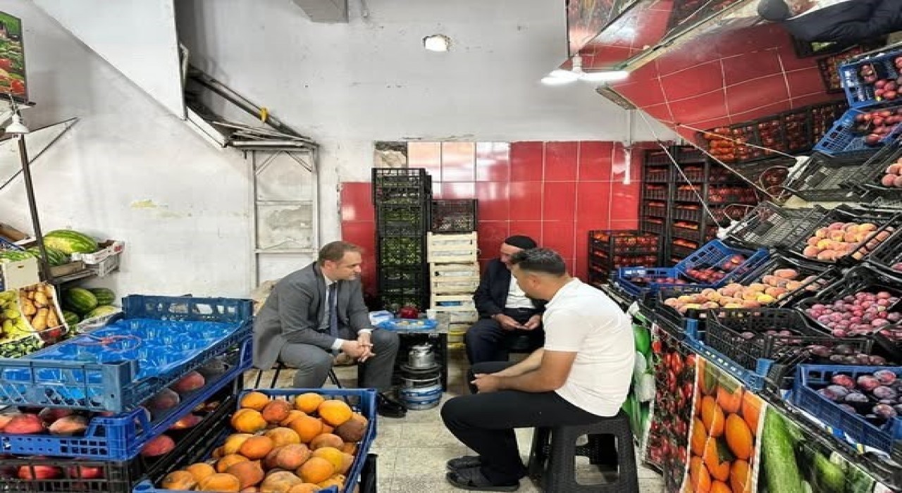 Bulanıkta esnafla gönül köprüsü: Kaymakam Koşansu sahada
