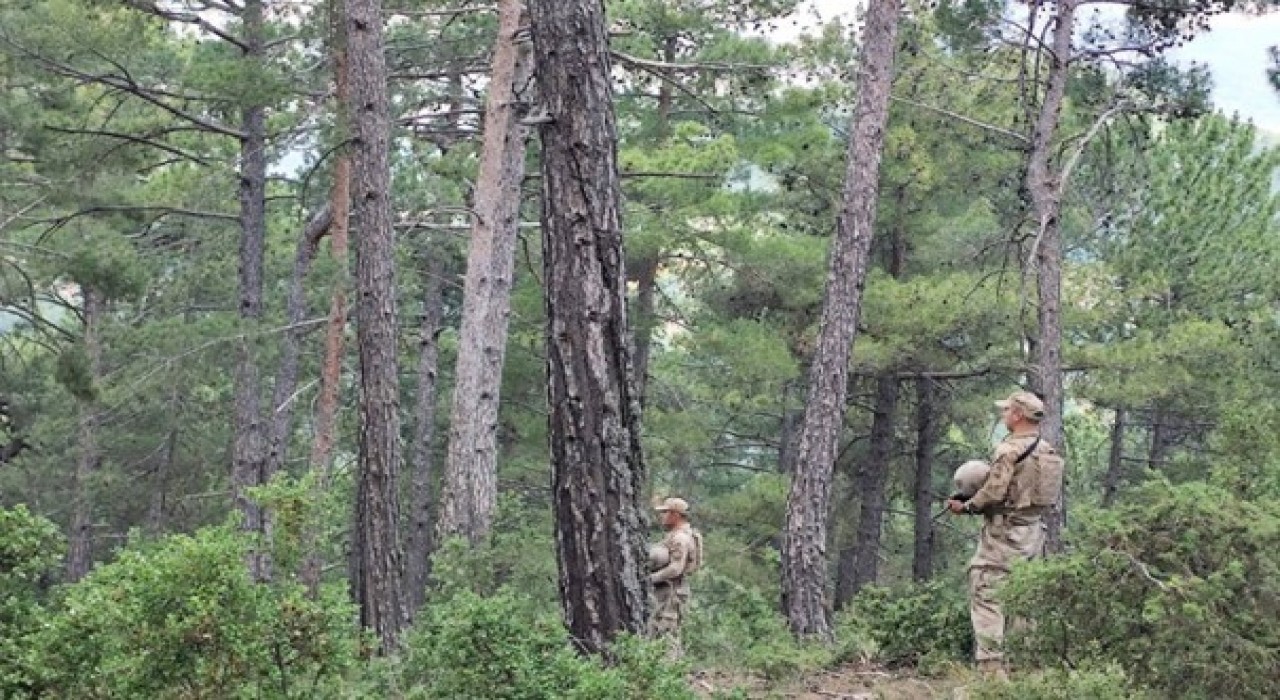 Burdurda jandarmadan ormanlık alanlarda yangın nöbeti