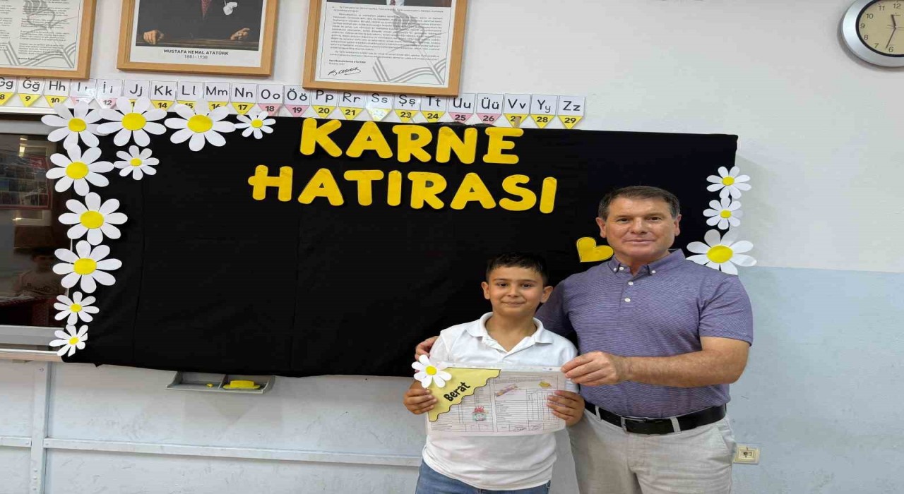 Burhaniyede karne heyecanı yaşandı