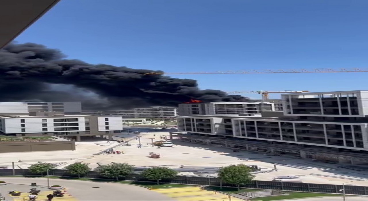 Bursada 8 katlı binanın en üst katı alev alev yandı