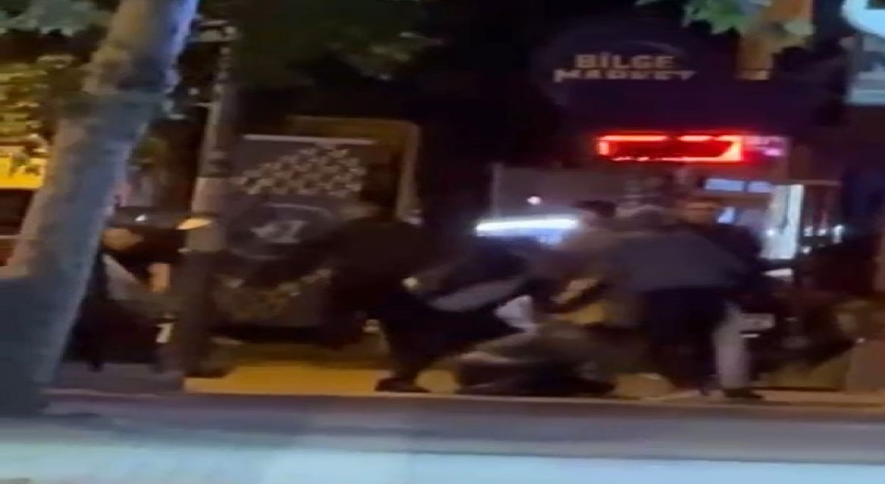 Bursada tartıştıkları kişiyi tekme tokat darp ettiler