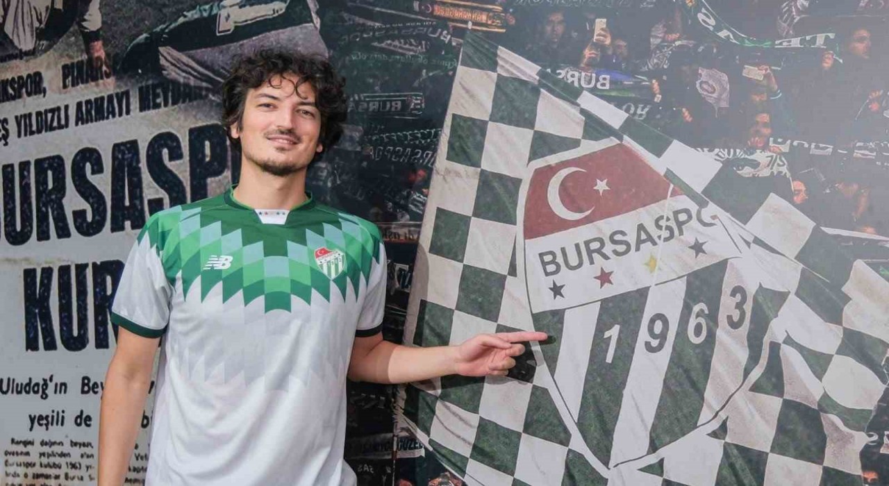 Bursasporda Furkan Emre Ünver ile sözleşme yenilendi