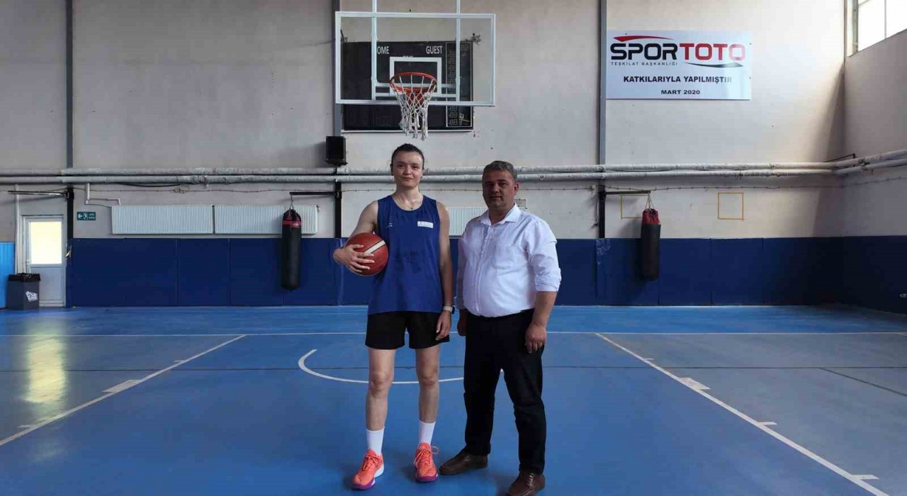 Büşra Akgün, yeni sezona memleketi Gedizde hazırlanıyor