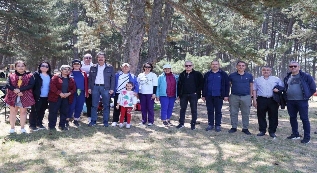 BUÜ ailesi kuruluş yıldönümü pikniğinde bir araya geldi
