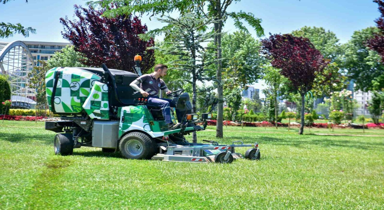 Büyükşehir ile parklar yaza hazır