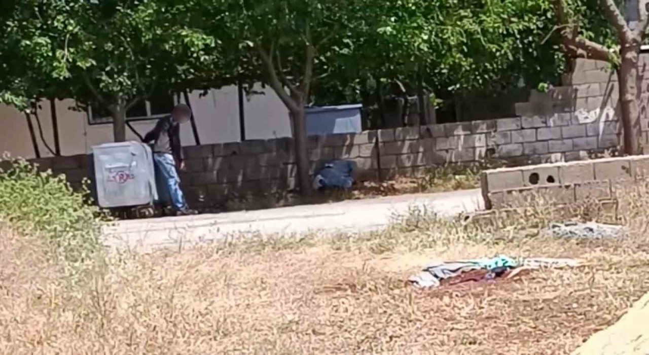 Cadde ortasına yığılıp kaldılar