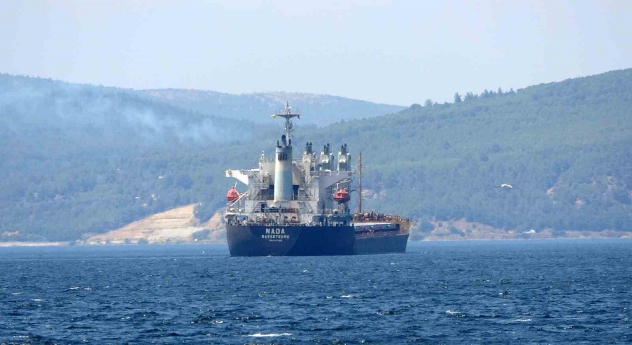 Çanakkale Boğazında yük gemisi arıza yaptı