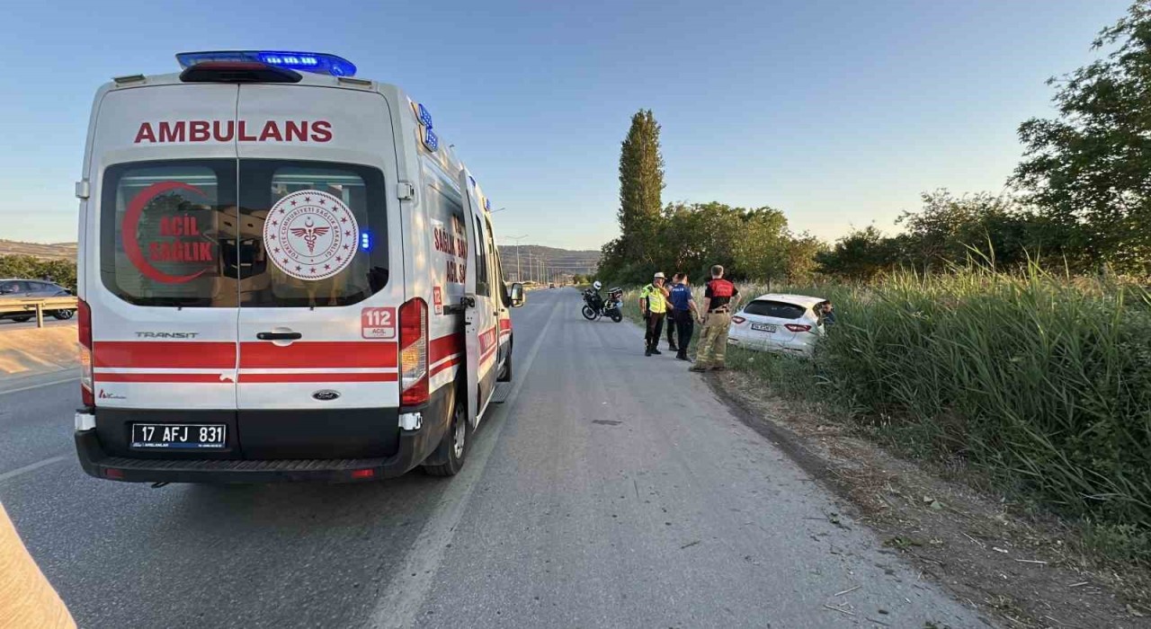 Çanakkalede 3 aracın karıştığı zincirleme kazada ağır yaralanan 4 yaşındaki çocuk hayatını kaybetti