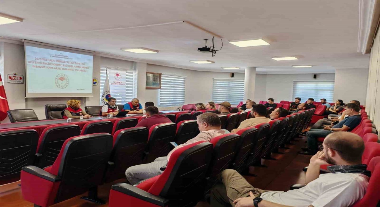 Çanakkalede üreticiler ve bayiler bitki koruma ürünleri uygulamaları ve denetimleri konularında uyarıldı
