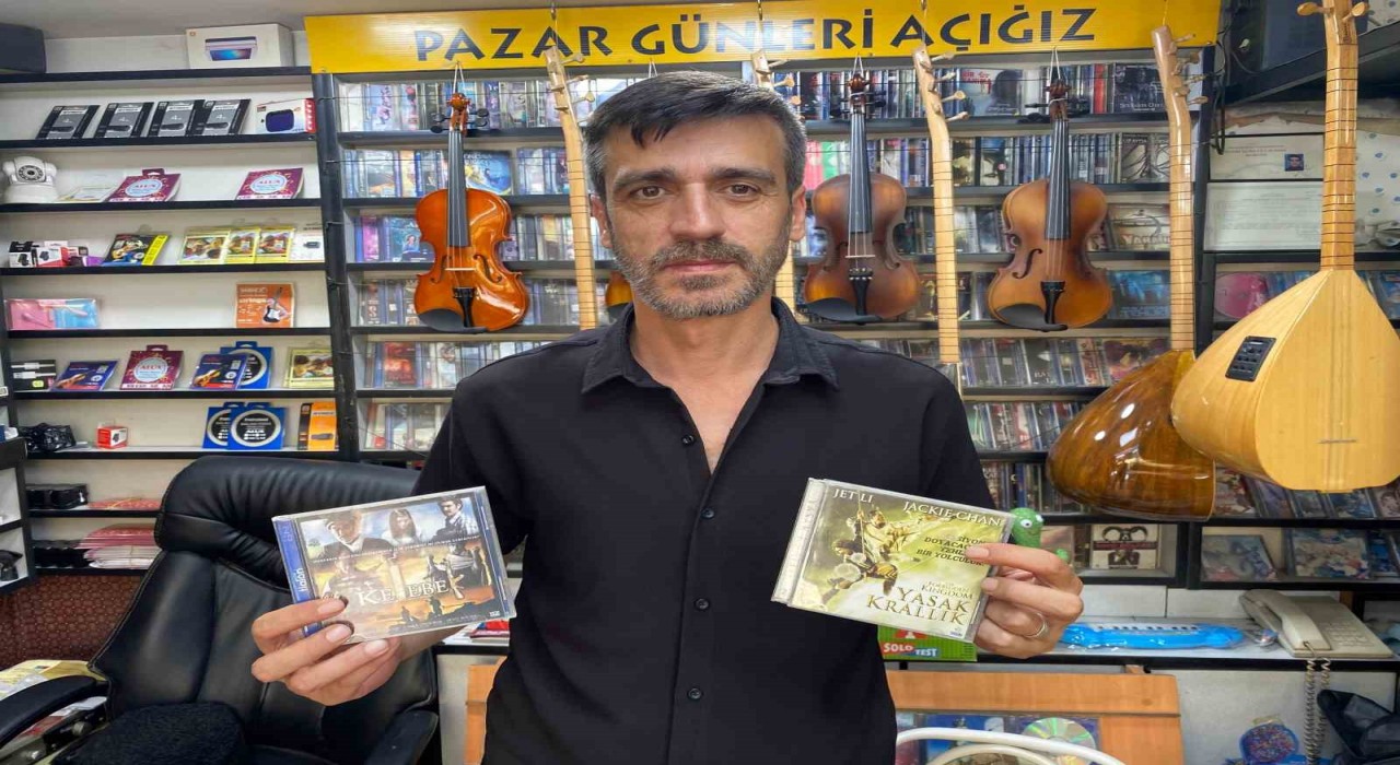 CD ve kasetlerin yerini müzik aletleri alıyor