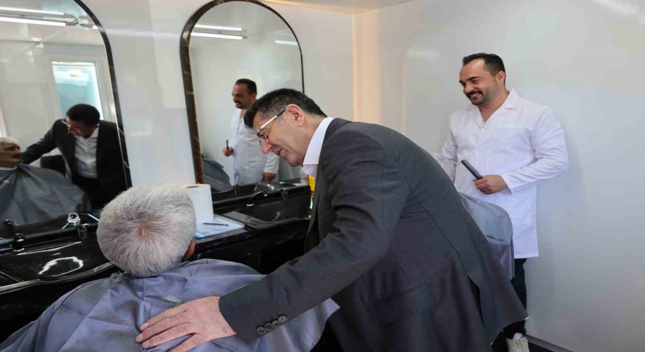 Çekmeköy Belediyesinden anlamlı hizmet: Mobil kuaför yollarda