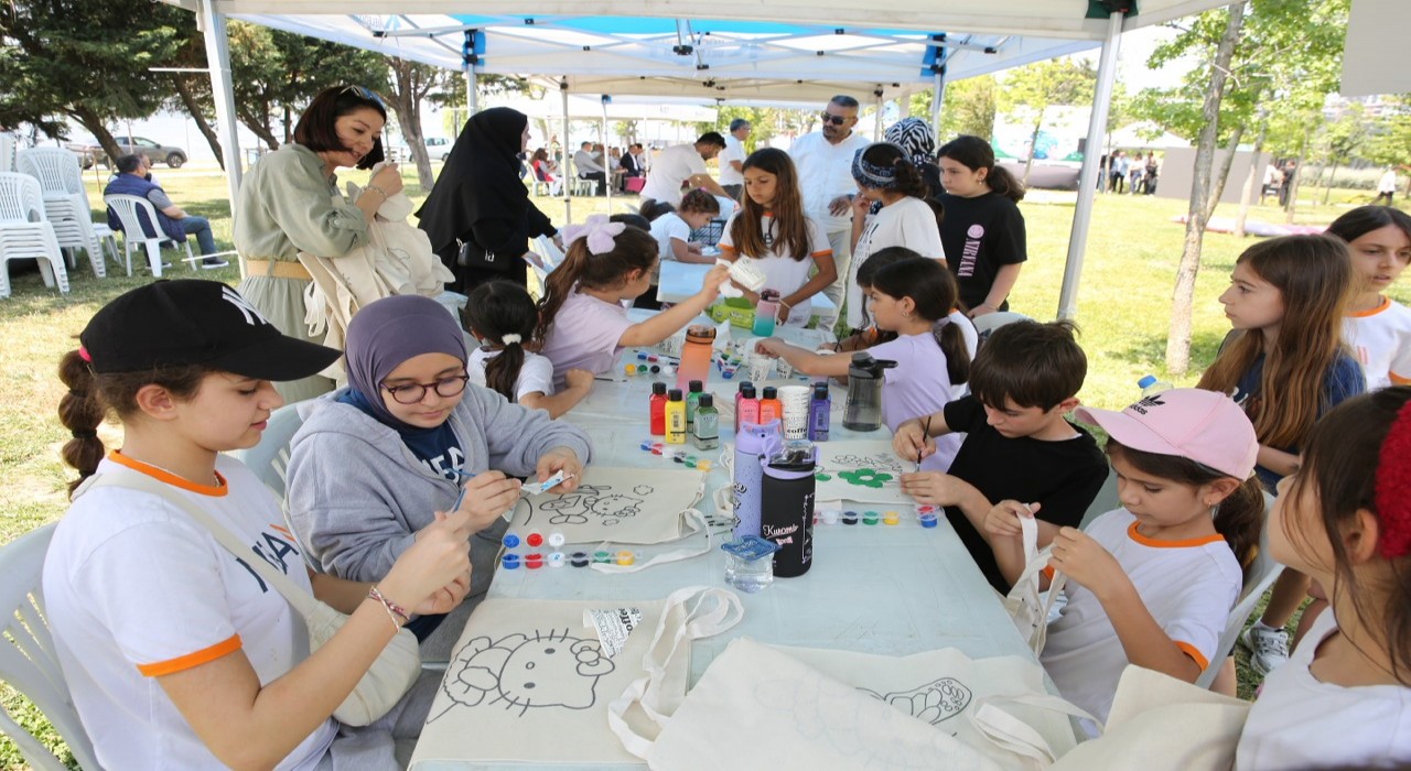 Çevre Koruma Haftasında Küçükçekmecede Kitap Takas etkinliği düzenlendi
