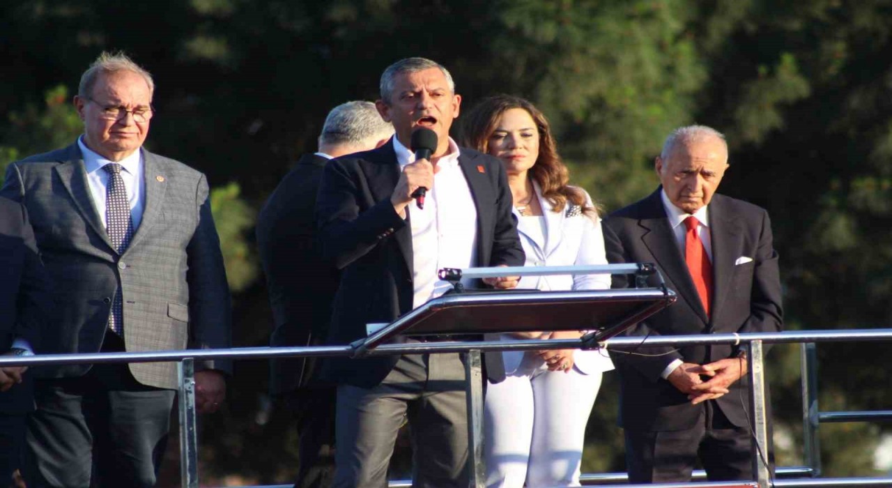 CHP Genel Başkanı Özel, Tekirdağda partililere seslendi