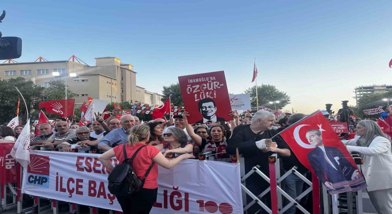 CHP Genel Başkanı Özgür Özel, Büyükçemecedeki mitingde konuştu