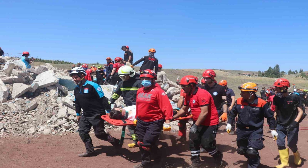 Çoklu Afet Müdahale Masabaşı Tatbikatı gerçeği aratmadı