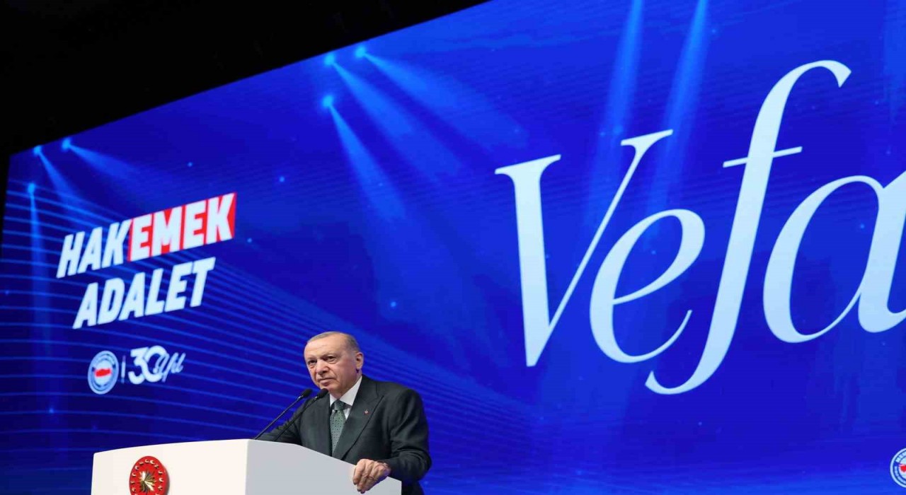 Cumhurbaşkanı Erdoğan: İranın egemenliğine ve bölgemizin güvenliğine yönelik saldırıları kimden gelirse gelsin, asla tasvip etmiyor, tepkimizi de açıkça ortaya koyuyoruz