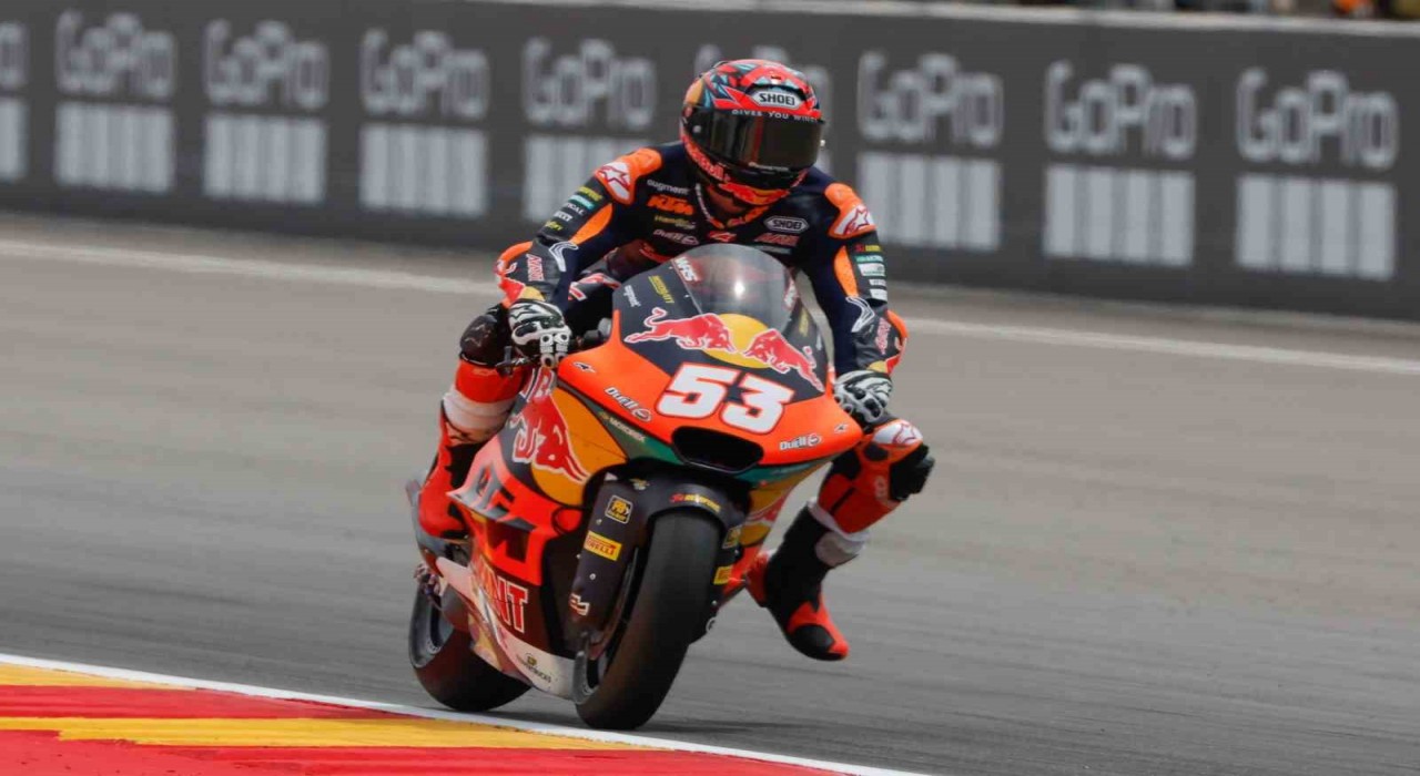 Deniz Öncüden tarihi başarı