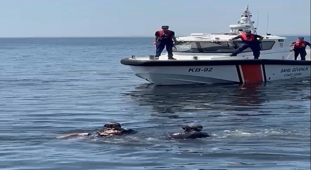 Denize düşen genç hastanede yaşam mücadelesi veriyor