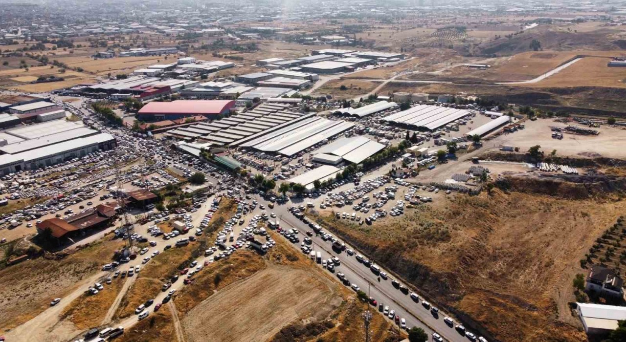 Denizli kurban ğazarında arife yoğunluğu yaşandı