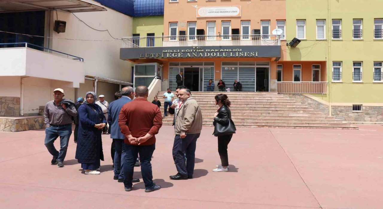 Denizlinin 6 mahallesinde gerçekleşen muhtarlık ara seçimleri sonuçları belli oldu