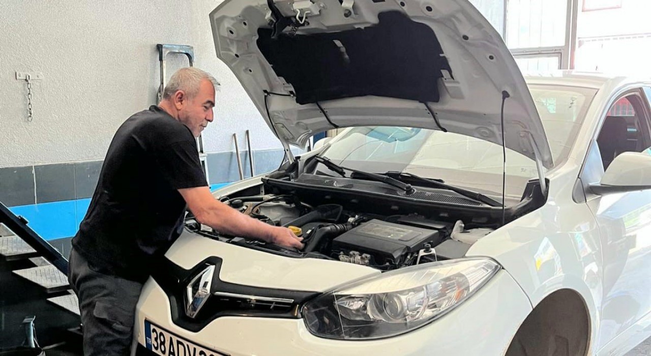 Develi sanayisinden 50 yıllık motor ustası Yılın Ahisi seçildi