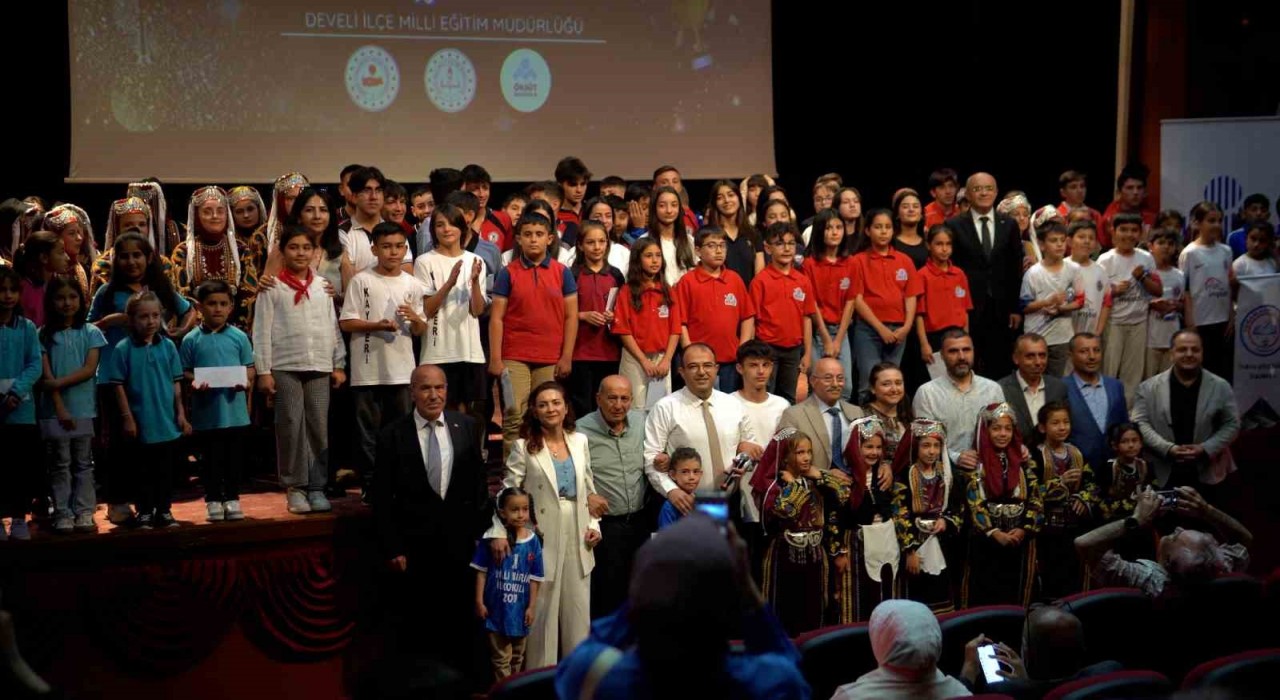 Develide gençlere destek