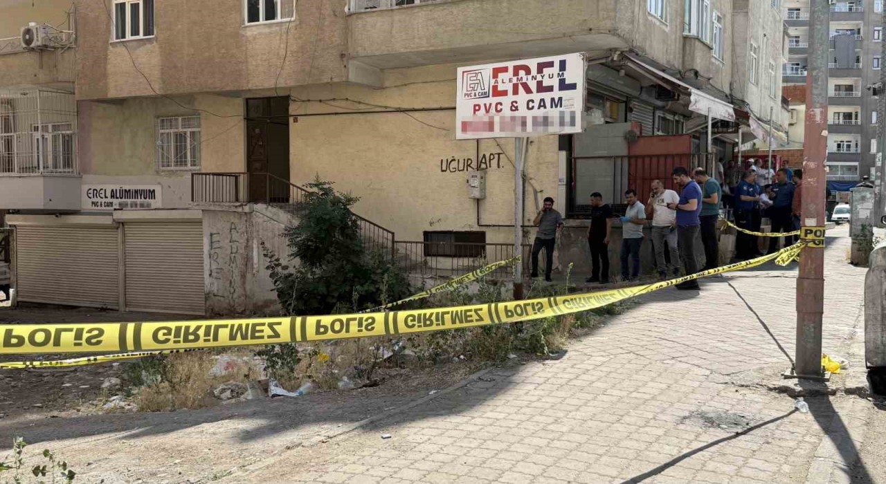 Diyarbakırda eczacıyı öldüren eski çalışanı gözaltına alındı