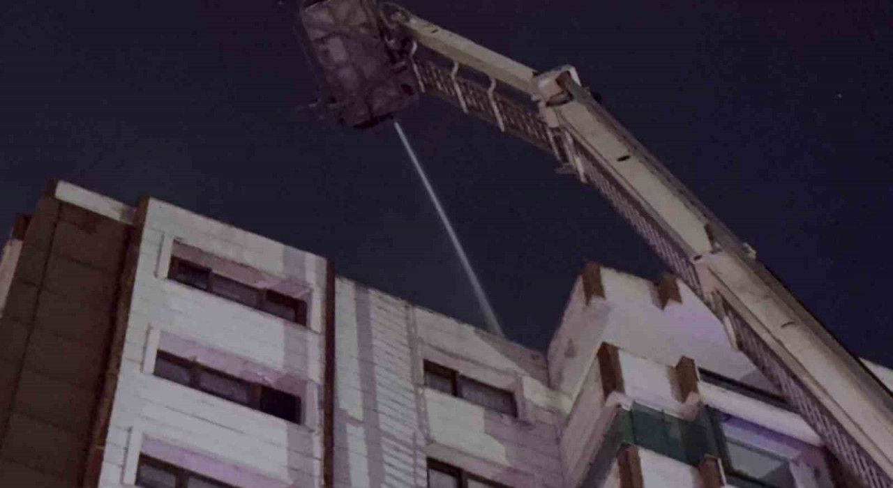 Diyarbakırdaki yangında tahliyeler tamamlandı, söndürme çalışmaları sürüyor