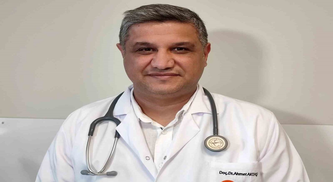 Doç Dr. Aktaş: Sıcak çarpmasına karşı günde en az 2 litre su için