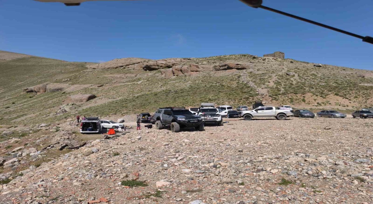 Doğa için yetkililerden karar: Meydan Yaylasına araç girişi durduruldu