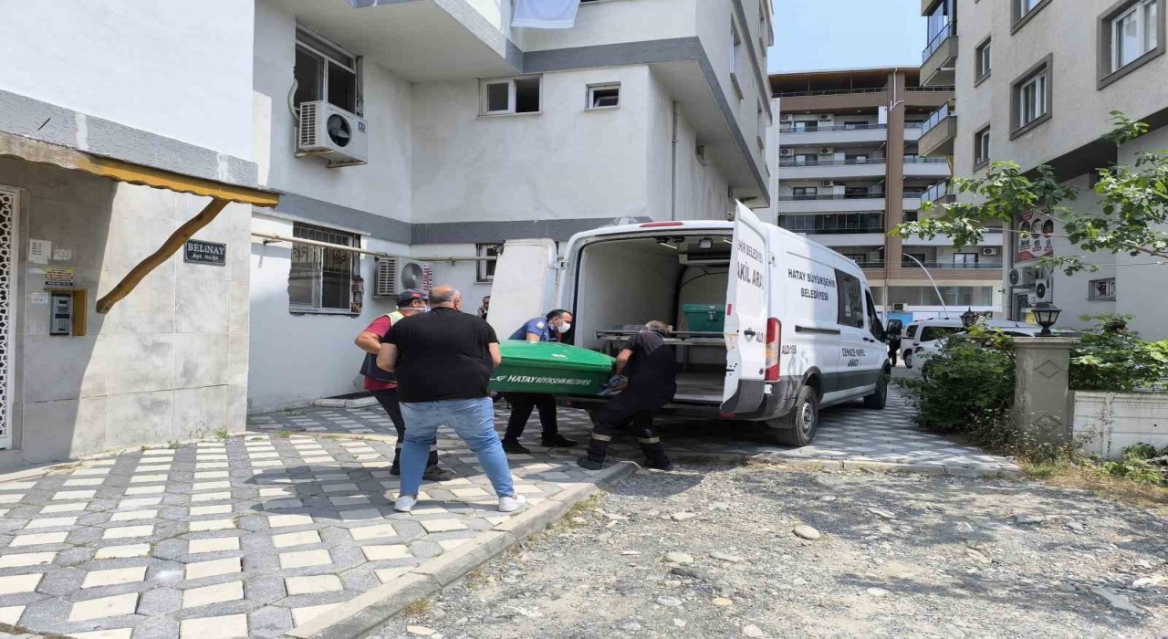 Dörtyolda 80 yaşındaki adam evinde ölü bulundu