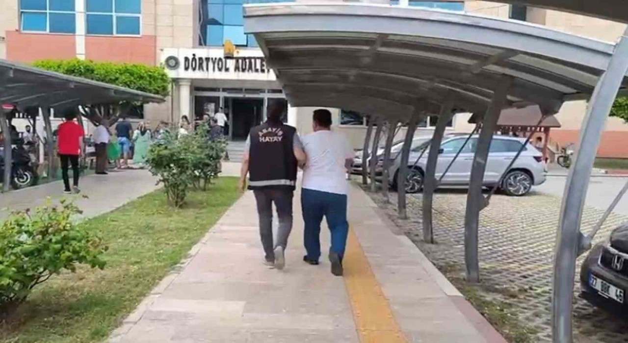Dörtyolda hapis cezasıyla aranan 2 kişi yakalandı