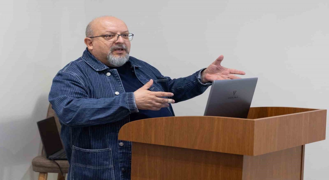 Dr. Nejat Yentürk: Döner dünyanın en demokratik yemeğidir