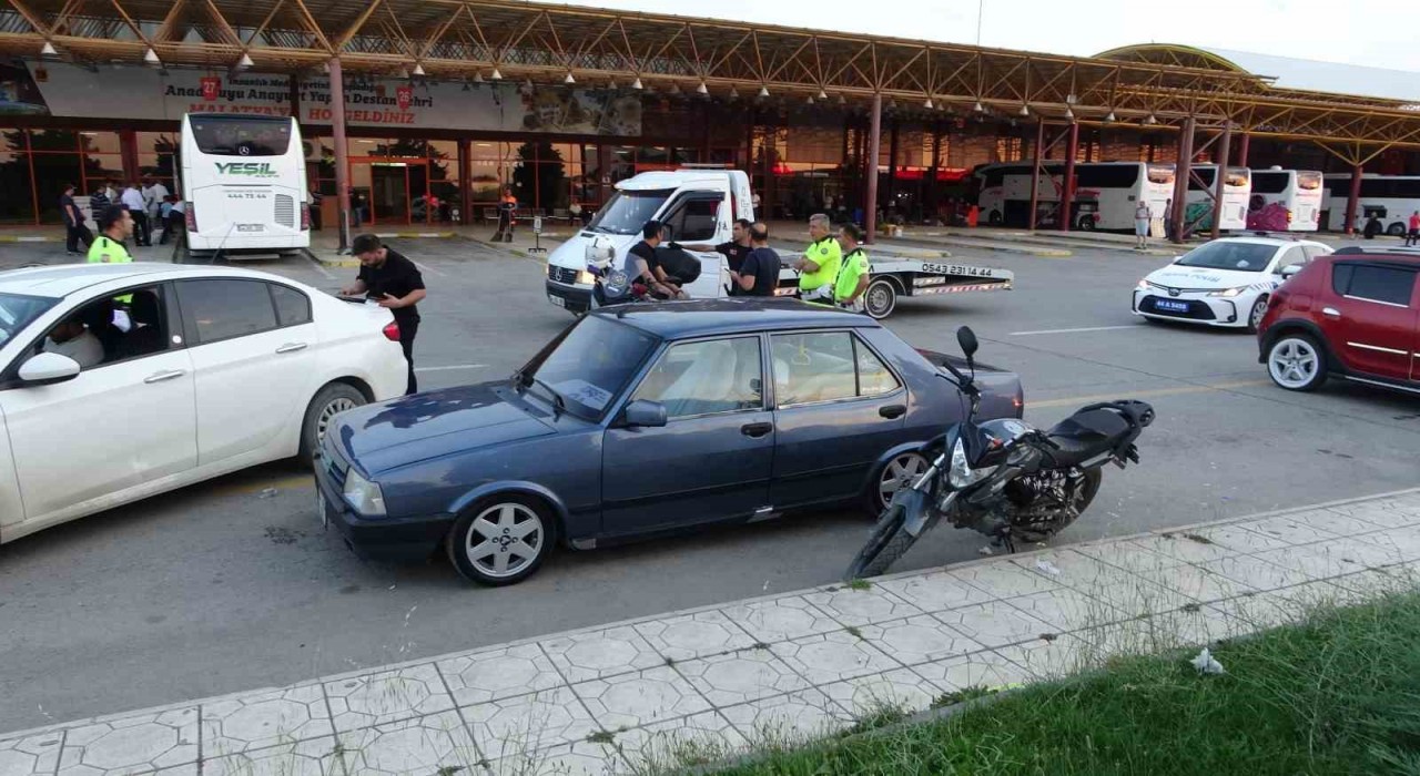 Drift atan sürücünün aracı bağlandı, ehliyetine el konuldu