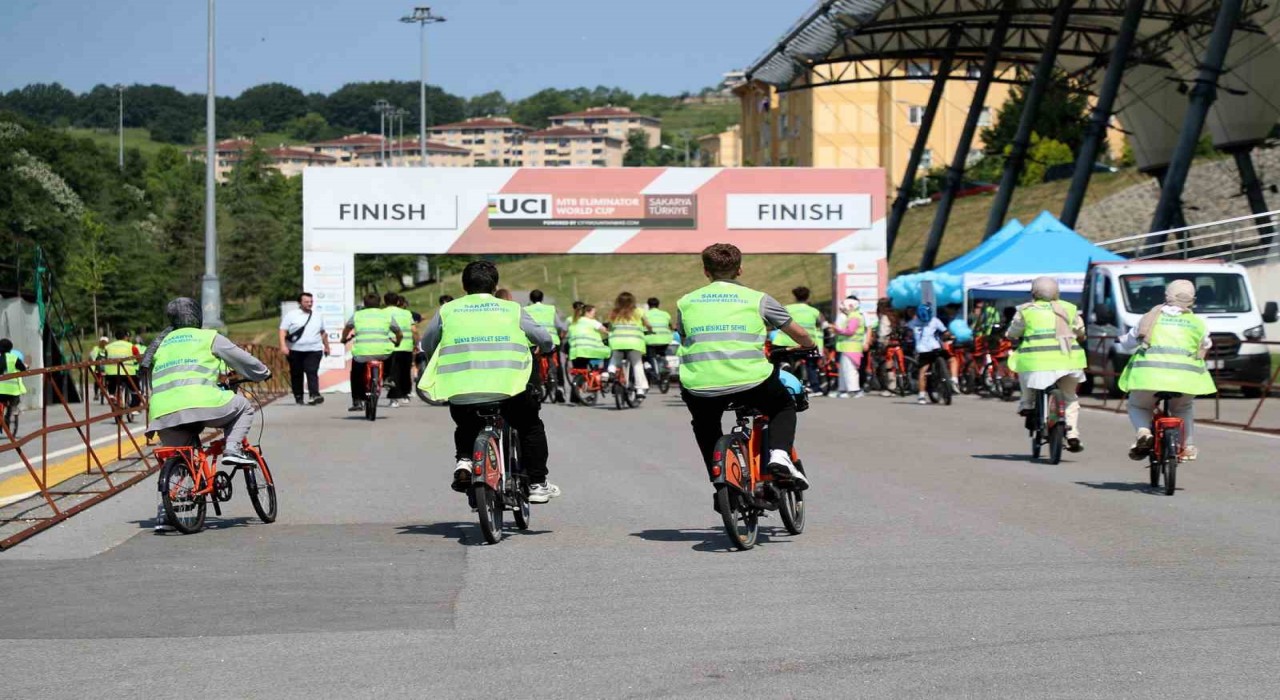 Dünya Bisiklet Gününde pedallar vadide sağlıklı bir dünya için döndü