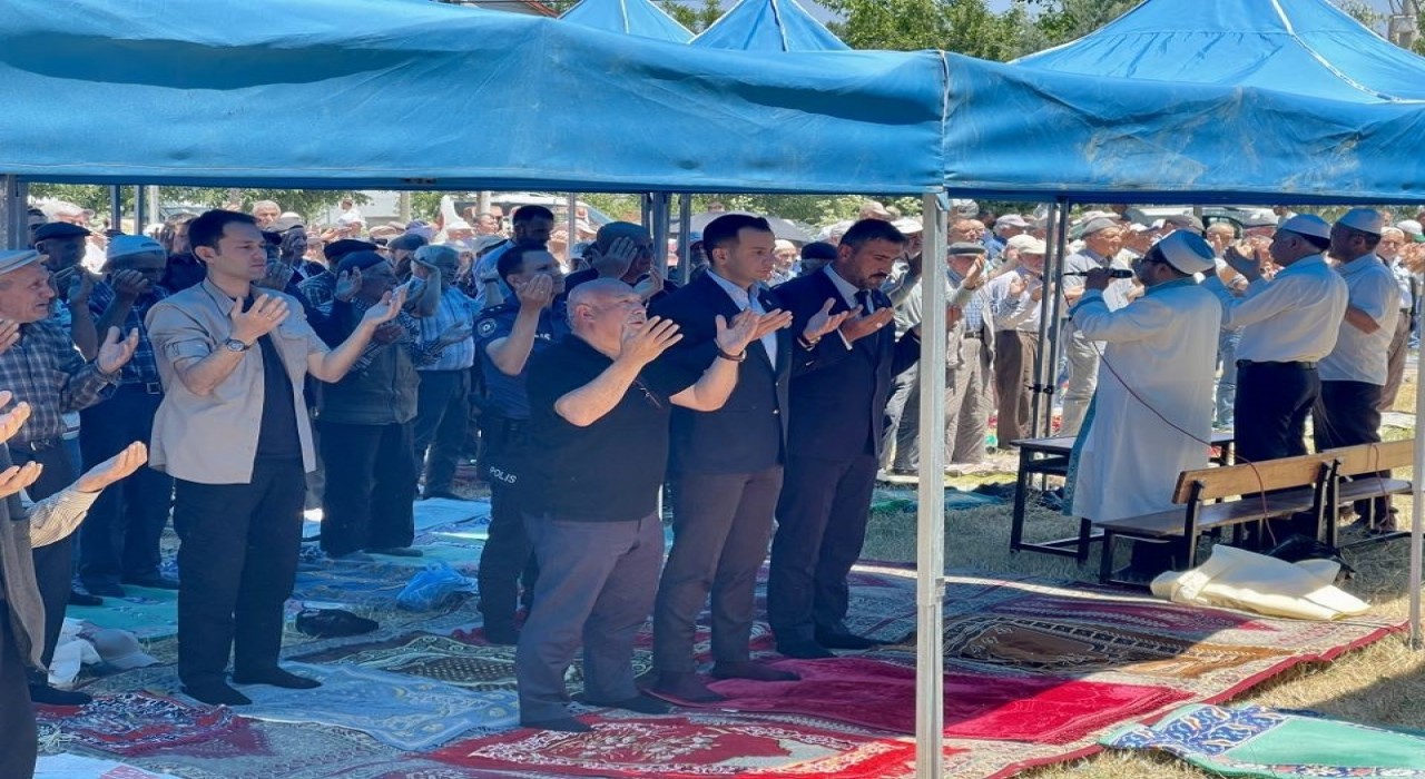 Düzağaçta yağmur duası yapıldı