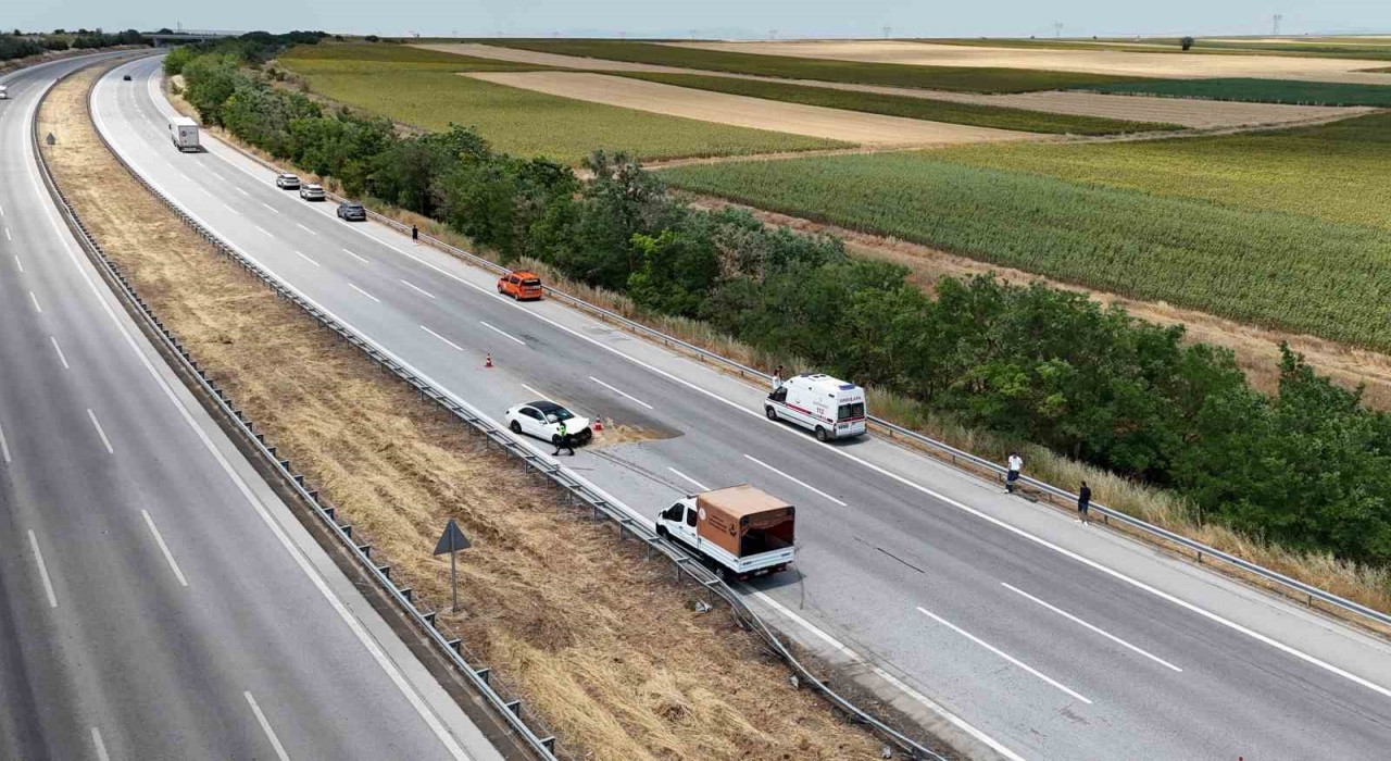 Edirnede araçlar çarpıştı: 2 yaralı
