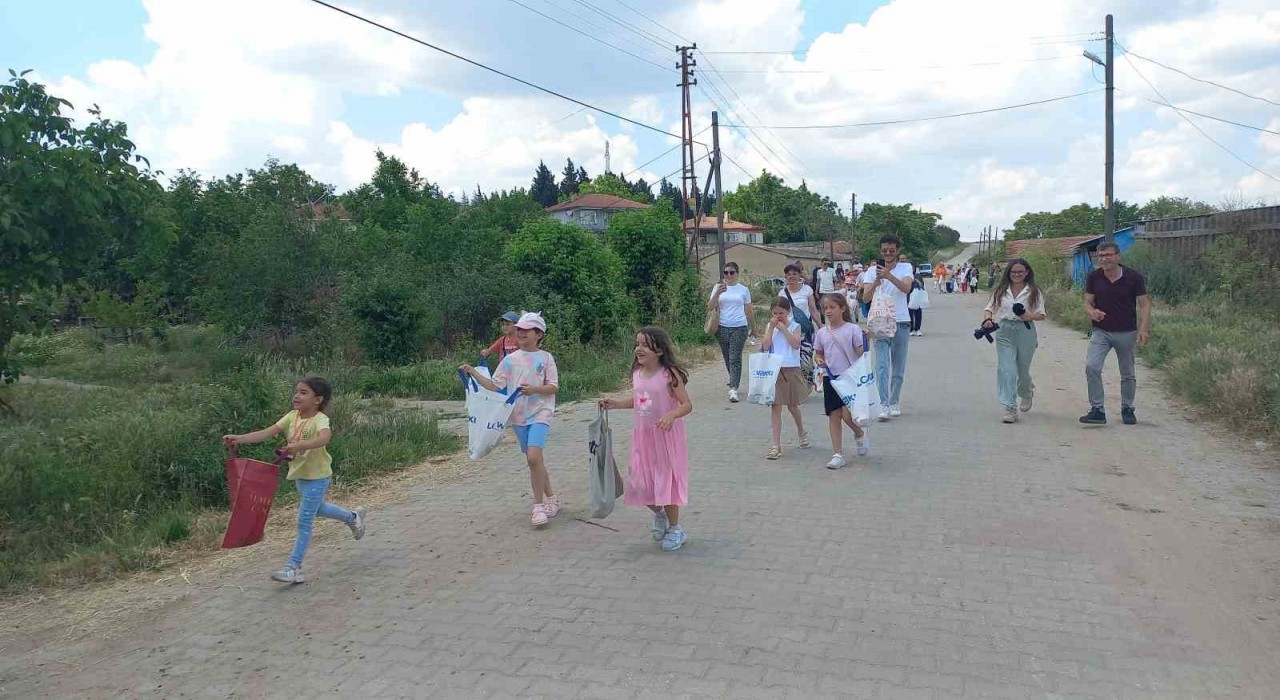 Edirnede asırlık bayram geleneği: Çocuklar şeker topladı