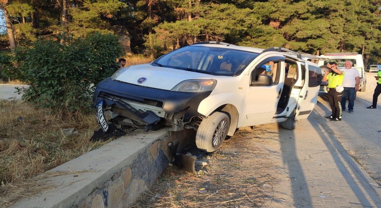 Edirnede drift yaparken duvara çarpan sürücüye 46 bin TL ceza kesildi